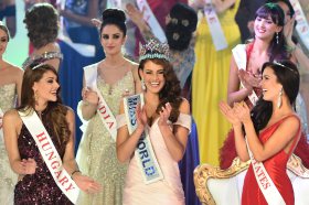 South Africa’s Rolene Strauss Named Miss World 2014