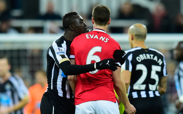 wpid-cisse-newcastle-and-evans-mancheser-united.jpg
