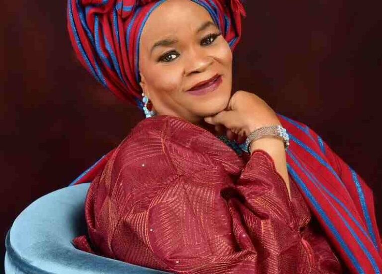 Otunba Gbenga Daniel Mourns the Passing of Chief (Mrs.) Mercy Owolana, Iyaloja of Ogun State