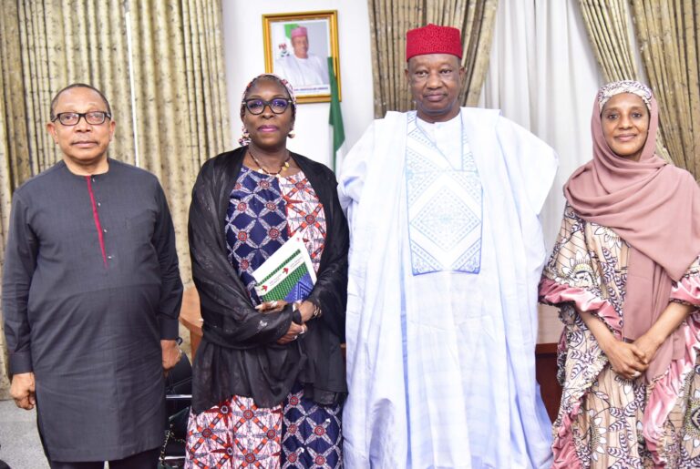 Aliko Dangote Foundation  Distributes One million Bags of Rice Worth N16bn In All 774 Local Governments