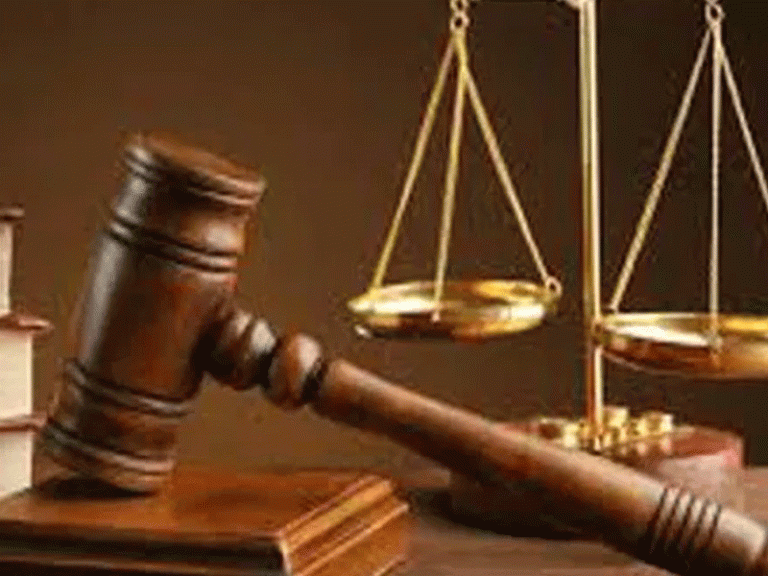 ebd32d6e-court-hammer.gif