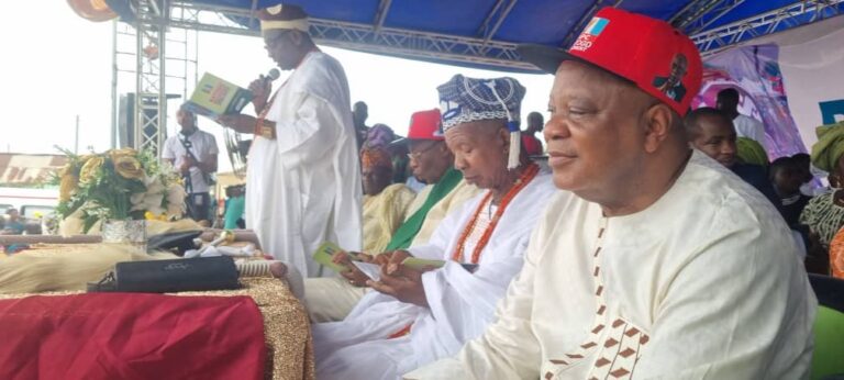 OGD Commissions Renewed Hope Market in Ìgodè, Rallies Support for Tinubu, Seeks Ijebu State Creation