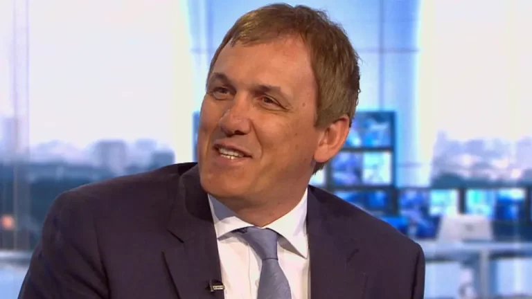 Tony Cascarino: Chelsea Must Help Arsenal in Premier League Title Race