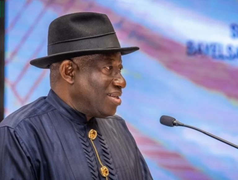 Jonathan Fires Back at Atiku’s ‘Inexperienced’ Remark: “Must I Be 100 Years Before I Run Nigeria?”